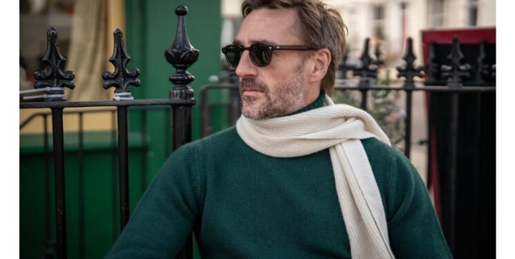 جاكيتات الكشمير الرجالية : فخامة لا تضاهى لشتاء مثالي