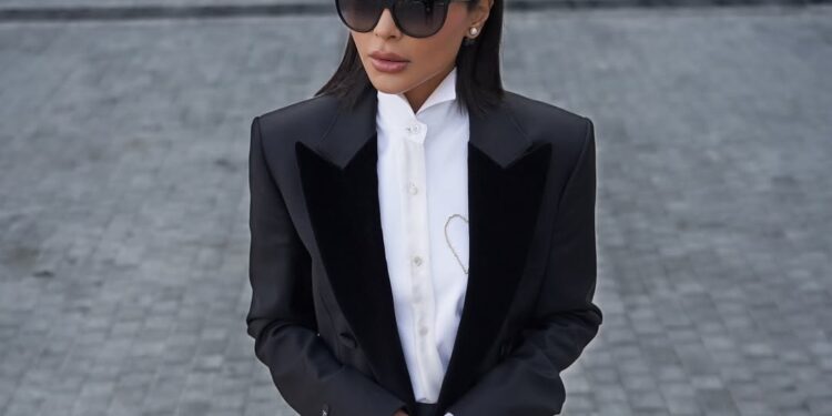 من هي مهيرة عبد العزيز .. تصدرت التريند لطلاقها