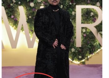 لماذا طرح أحمد سعد  ملابسه في مزاد علني ويعلن عن ألبومه الجديد وقک