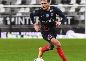  سيون السويسري يكشف موقفه من انتقال لاعبه إلياس شوارف إلى الأهلي