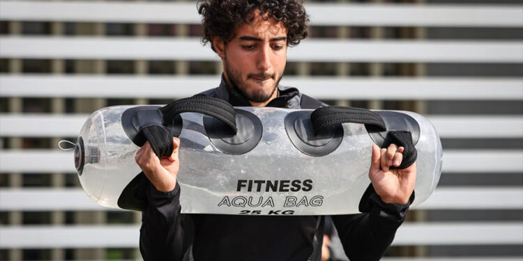 محمد هاني يظهر للمرة الأولى في مران الأهلي بعد إصابة الركبة