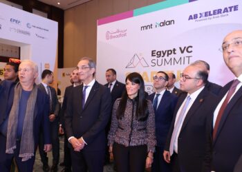  وزير الاتصالات : مراكز ابداع مصر الرقمية تحتضن 150 شركة وأكثر من 180 شركة عالمية تقدم خدمات التعهيد فى مصر