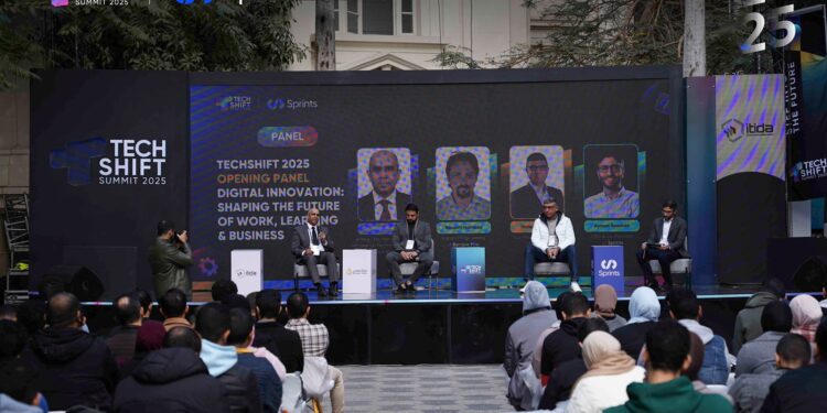 إطلاق منصة للعمل الحر في الذكاء الاصطناعي “تك شيفت 2025” 