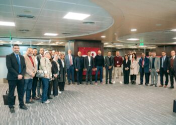 “إي آند بيزنس” تمد “المطورون العرب القابضة” بحلول البنية التحتية للاتصالات في أسيوط والمستقبل