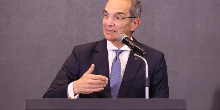 الاتصالات: 9 مليار جنيه تكلفة تغطية قرى حياة كريمة بأبراج المحمول بحلول منتصف 2025