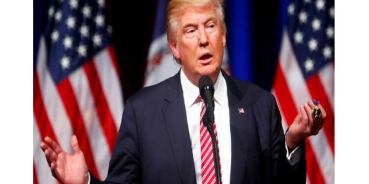 كيف دافع ترامب عن قراره بفرض رسوم جمركية جديدة؟