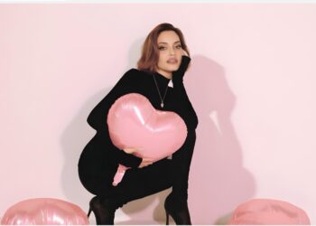 كيف تتألقين بإطلالة أنيقة في عيد الحب؟ 5 نصائح أساسية