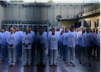 ماذا قالت إسرائيل عن ارتداء الأسرى الفلسطينيين ملابس عليها نجمة داوود؟