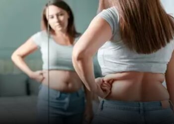 تسبب زيادة الوزن بعد الأربعين .. عادات خاطئة يجب تجنبها