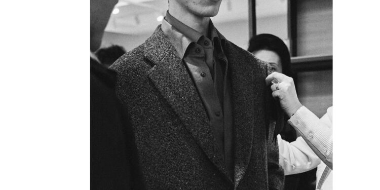 على الموضة .. كيف تنسّق إطلالاتك هذا الموسم بأسلوب العلامات الفاخرة؟