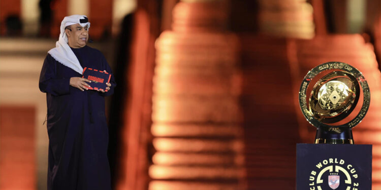 تعليق مثير من يعقوب السعدي على تواجد درع كأس العالم للأندية في الأقصر .. ماذا قال ؟