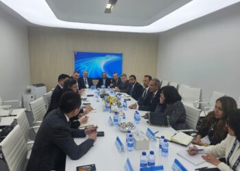 وزير الاتصالات يبحث مع الشركات العالمية الاستثمار فى مصر بمجالات التعهيد والبنية التحتية والأمن السيبرانى