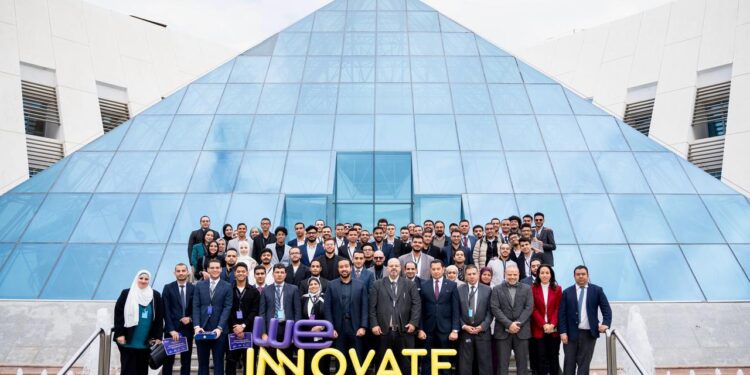 “المصرية للاتصالات” و”جهاز الاتصالات” يحتفلان بخريجي أكاديمية “نحن نبتكر WE INNOVATE”