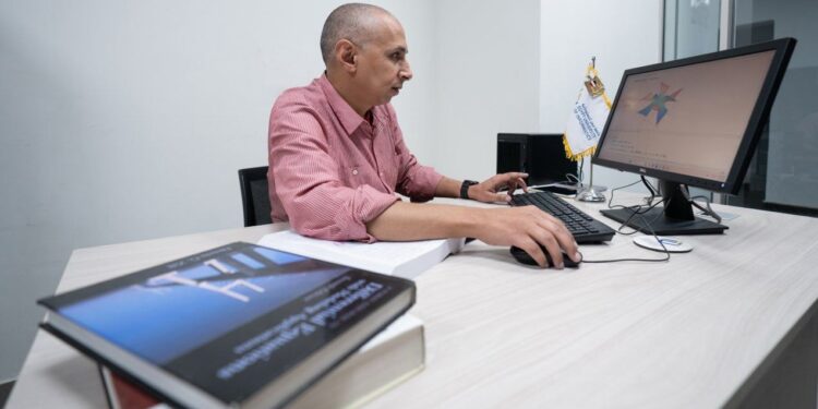 جامعة مصر للمعلوماتية تنشر أبحاثا في الذكاء الاصطناعي وانترنت الأشياء لحل مشكلات  الإسكان والزراعة