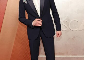 أبرز أزياء نجوم حفل توزيع جوائز الأوسكار 2025