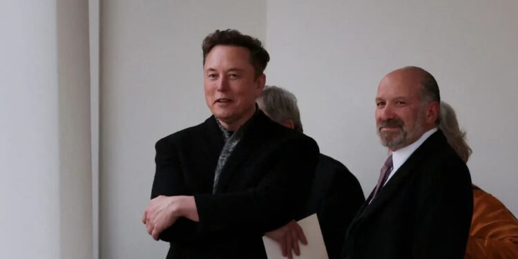 من يدفع فاتورة مسؤوليات إيلون ماسك الحكومية بأمريكا؟