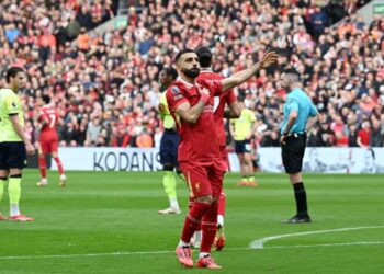 هل مازال محمد صلاح يحتاج لتعلم قواعد الدوري الإنجليزي؟