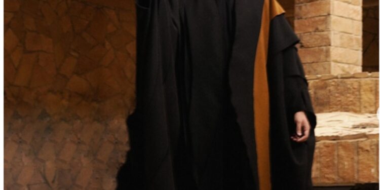 البشت موضة تراثية اجتاحت أزياء مصر في رمضان 2025