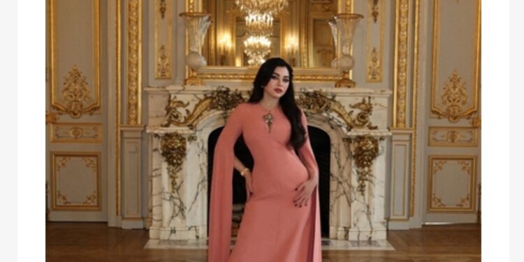 لماذا قررت نقابة المهن الموسيقية منع هيفاء وهبي من الغناء في مصر؟