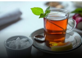 شاي النعناع على معدة فارغة : تعرف على فوائده الصحية السحرية