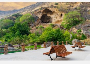 اعتقال المخرج الفلسطيني حمدان بلال بعد تسلم جائزة أوسكار.. تفاصيل