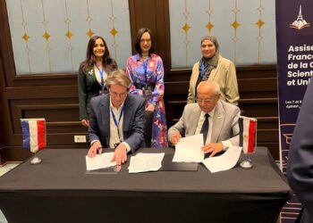 ريم بهجت: التعاون مع جامعتي “سيزي” و”ايزار ديجيتل” الفرنسيتان يؤكد مواكبة جامعة مصر للمعلوماتية لإعادة تشكيل الاقتصاد العالمي