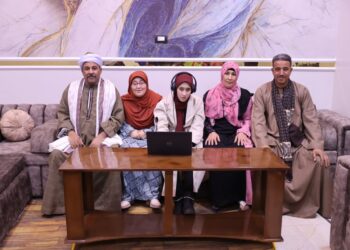 في استجابة لحاجة طالبة مدرسة النور لأسيوط .. وزارة الاتصالات تمنحها “لابتوب” وتقدم لها تدريبا لتحقيق حلمها في دراسة البرمجة