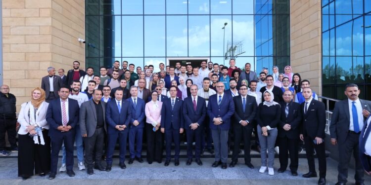 الاتصالات: 4 آلاف مستفيد سنويا من البرامج التدريبية بمعهد تكنولوجيا المعلومات في القليوبية