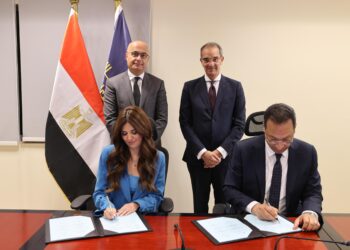 الاتصالات تتعاون مع مايكروسوفت لتدريب 100 ألف شاب وموظف حكومى على الذكاء الاصطناعى