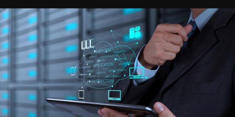 كيف تدعم زيارة ماكرون لمصر الاستثمارات الفرنسية في قطاع الاتصالات؟