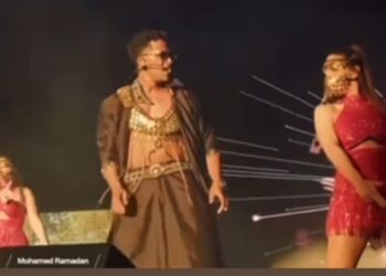 كيف اثار محمد رمضان الجدل بعد ارتداء بدلة رقص خلال حفله بأمريكا؟
