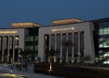 «المدرس الذكي» و«ترجمة لغة الإشارة» و«صوت النصوص».. ابتكارات ثورية لطلاب جامعة مصر للمعلوماتية تعتمد على الذكاء الاصطناعي