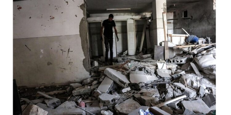 مدحت شلبي يكشف حقيقة حالته الصحية ويهدد باللجوء للقضاء