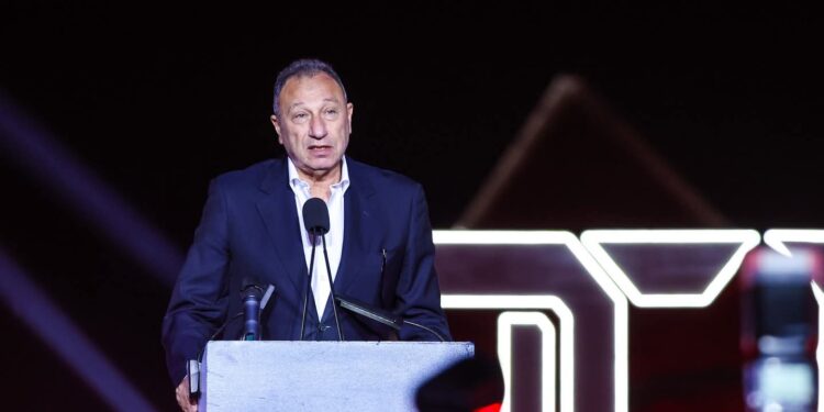 شراكة استراتيجية بين مجموعة قصراوي ـ جيتور والنادي الأهلي .. ماذا قال عنها الخطيب ؟