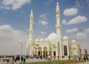 تعرف على تفاصيل إنشاء مسجد المعز في مستقبل سيتي .. يتسع لأكثر من 2700 مصل