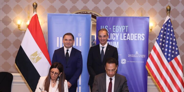 وزير الاتصالات: مصر تستهدف إنتاج أكثر من 9 ملايين هاتف محمول خلال 2025