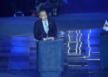 في حفل ضخم تحت سفح الأهرامات .. إشادة صينية بالموديلات الجديدة لسيارات “جيتور”