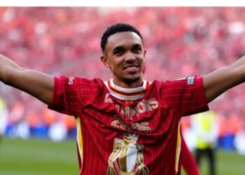 أبرز أزياء البدل الصيفية خلال 2025