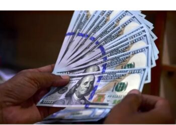 الدولار يهبط بعد الصعود .. بين التوقف المؤقت والانخفاض المستدام؟