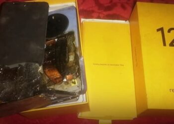 ريلمي تعوِّض عميلها لعدم وفاته في انفجار هاتف ريلمي realme 12