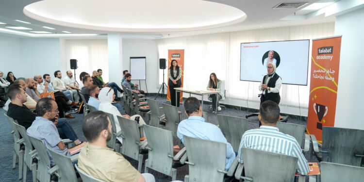 طلبات مصر : دعم المشروعات الصغيرة والمتوسطة لتعزيز قدراتهم التنافسية وتوفر تدريبات لـ 50 متجر محلي