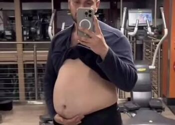 رجل عربي يلد ! .. أحمد الفاتح شاب جزائري أثار الجدل بوفاته بعد إنجاب طفلة .. ما القصة ؟