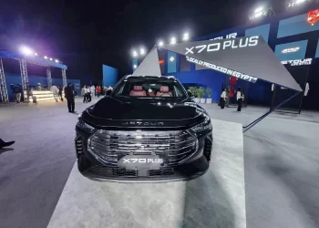 الفارق بينهم يصل إلى 145 ألف جنيه .. تعرف على أرخص سيارتين 7 راكب “زيرو” في مصر