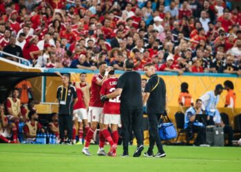 تفاصيل إصابة إمام عاشور في افتتاح المونديال وموعد الجراحة .. خاص ميجا