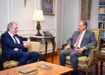 وزير الخارجية والهجرة يستقبل الممثل الأوروبي لعملية السلام ويؤكد: لا بديل عن وقف العدوان ودعم الدولة الفلسطينية