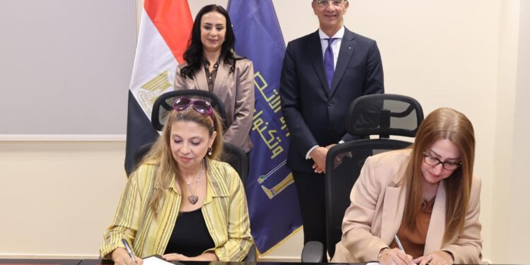 تفاصيل تعاون البريد المصري وصندوق دعم الصناعات الريفية لتعزيز الشمول المالي