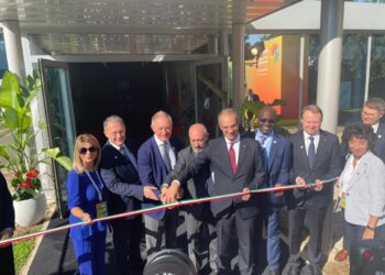 وزارة الاتصالات تشارك في إطلاق “مركز الذكاء الاصطناعي للتنمية المستدامة” في إيطاليا