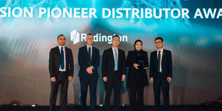  قمة شركاء هواوي 2025 تجمع  450 من قادة الاتصالات وتكنولوجيا المعلومات لدعم تنمية المواهب وتقديم تقنيات الذكاء الاصطناعي 