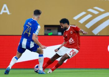 حسين الشحات : غياب التوفيق سبب التعادل أمام بورتو .. وجماهير الأهلي تستحق الثناء