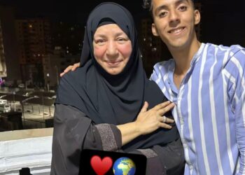 من الاختفاء إلى الأضواء.. عبلة كامل تتصدر التريند بإطلالة مفاجئة